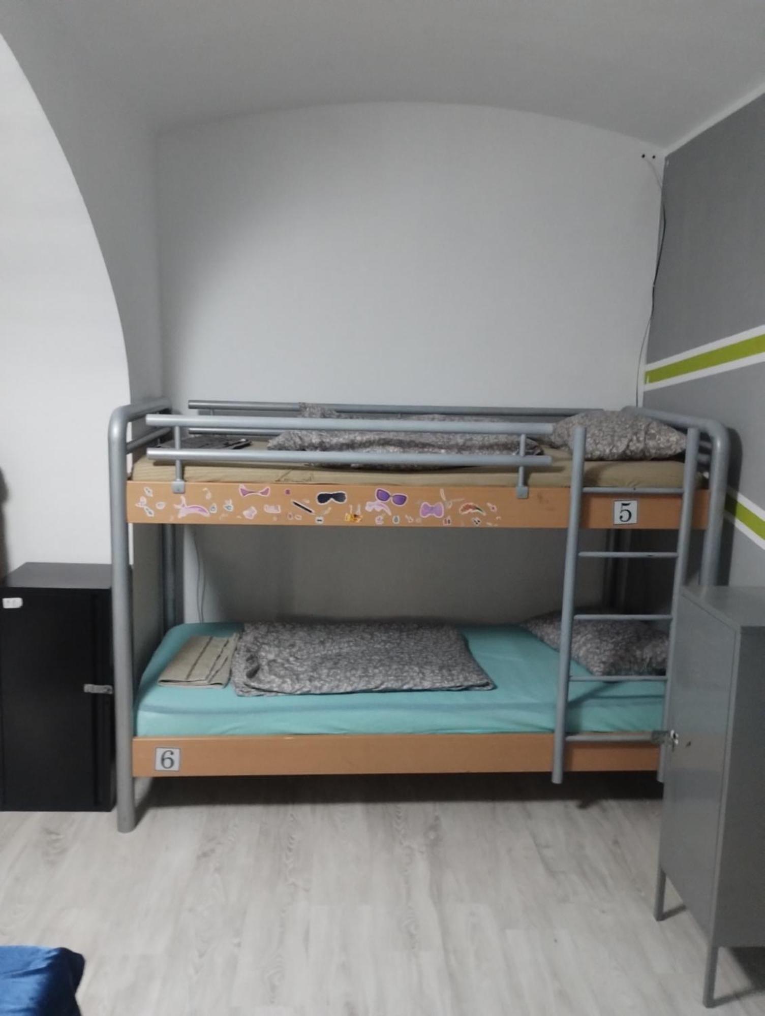 Hostel Antonia ティミショアラ エクステリア 写真